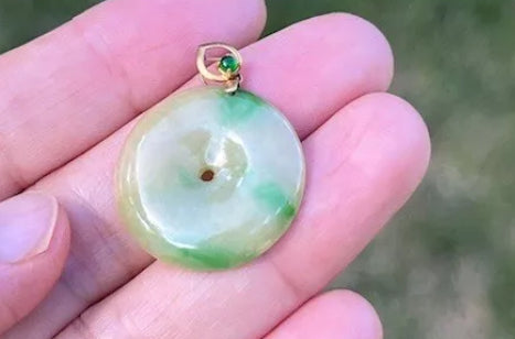 VINTAGE Jadeite 18m Yellow Gold Jade Pi Disc Pendant (chain not included) Certified - JazzyJewelbyAmina 