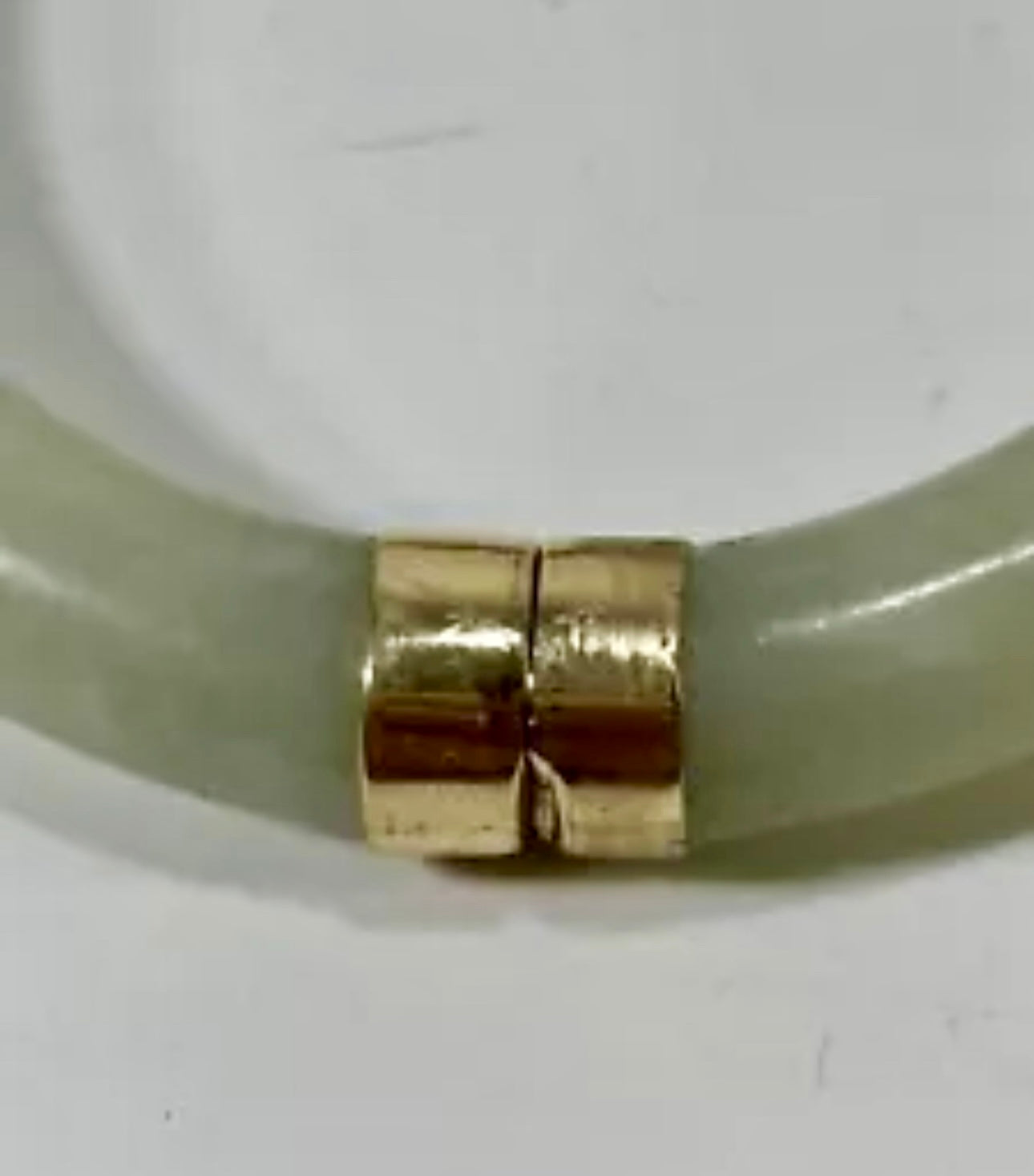 VINTAGE 14k Gold Hinged Jade Bangle w/ Safety Chain - JazzyJewelbyAmina 