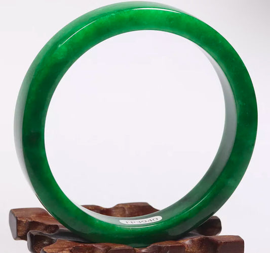 VINTAGE XXL Jadeite Green Jade Bangle Size 67mm Apple Green Jade Square Cut M933 - JazzyJewelbyAmina 