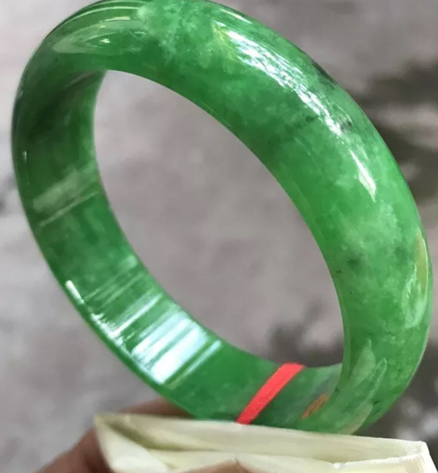 VINTAGE Large Jadeite Green Jade Bangle Size 60mm Emerald Green Jade D - JazzyJewelbyAmina 