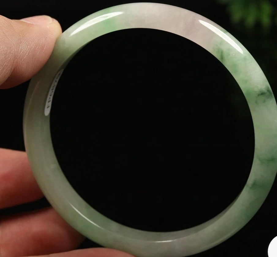 VINTAGE Lathe Jadeite Green Jade Bangle Size 59mm. Hint of Lavender! A811 - JazzyJewelbyAmina 