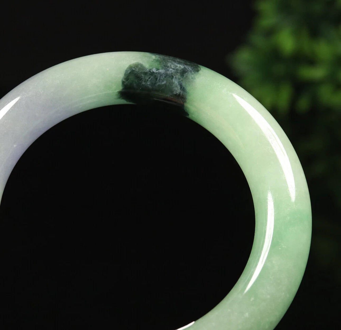 VINTAGE Small Jadeite Green/Black and Hint of Lavender Size 55 mm Round Princess Cut A679 - JazzyJewelbyAmina 
