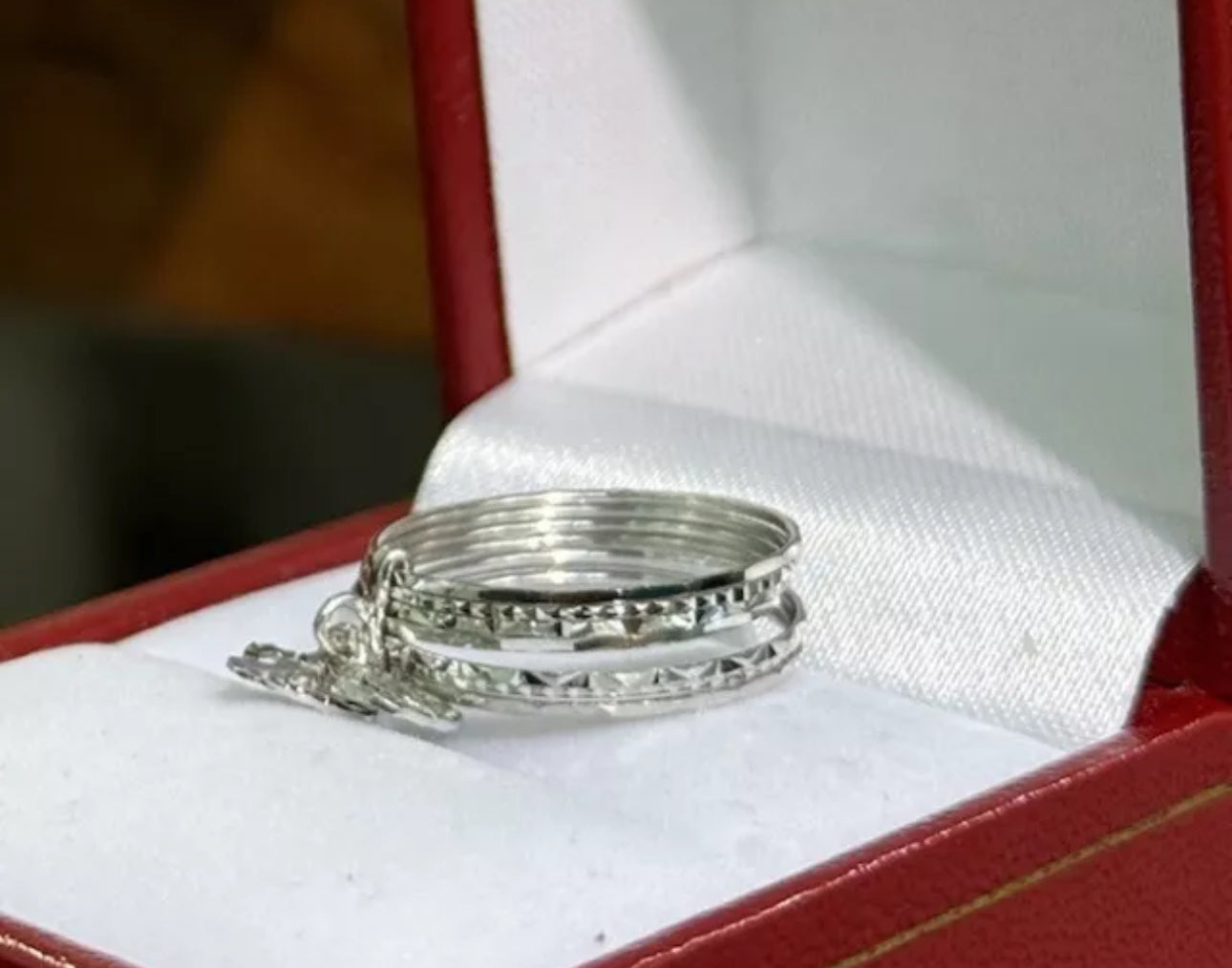 VINTAGE 18k Solid White Gold 7 Day Ring w/ Charm Size 7.25US - JazzyJewelbyAmina 