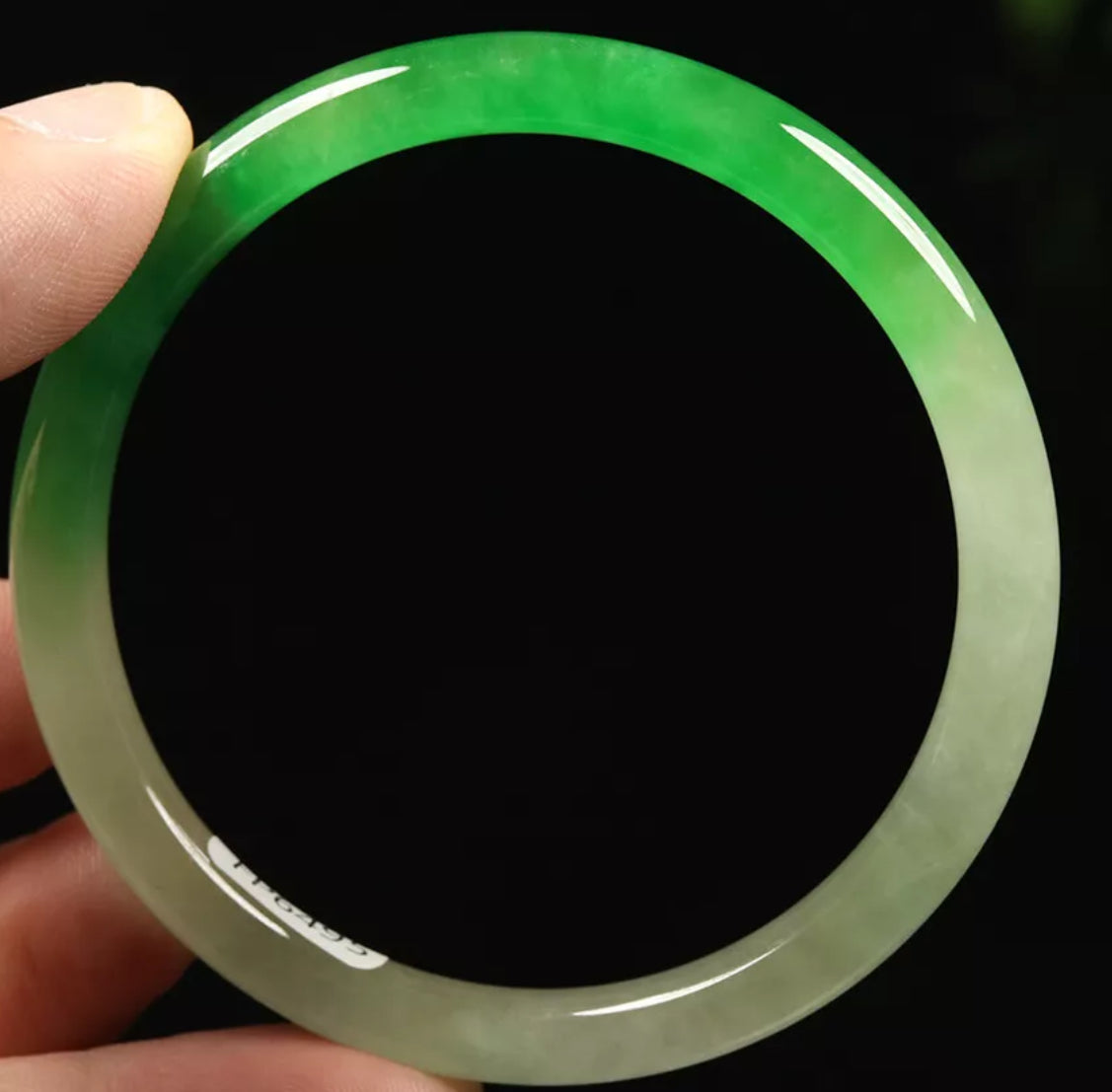 VINTAGE Medium Jadeite Green Jade Bangle Size 59mm Ombré Round Princess Cut G43 - JazzyJewelbyAmina 