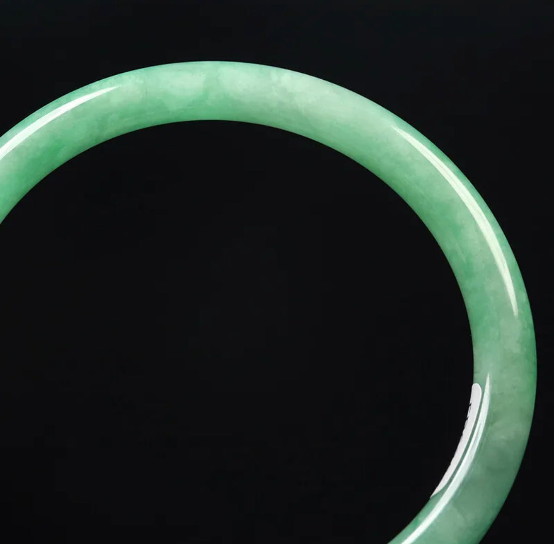 VINTAGE Large Jadeite Green Jade Bangle Round Princess Cut Size 60mm F759 - JazzyJewelbyAmina 