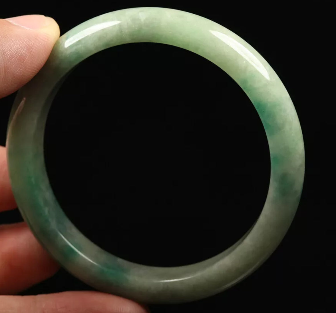 VINTAGE Small Jadeite Green/White Jade Bangle Size 56mm O581 - JazzyJewelbyAmina 