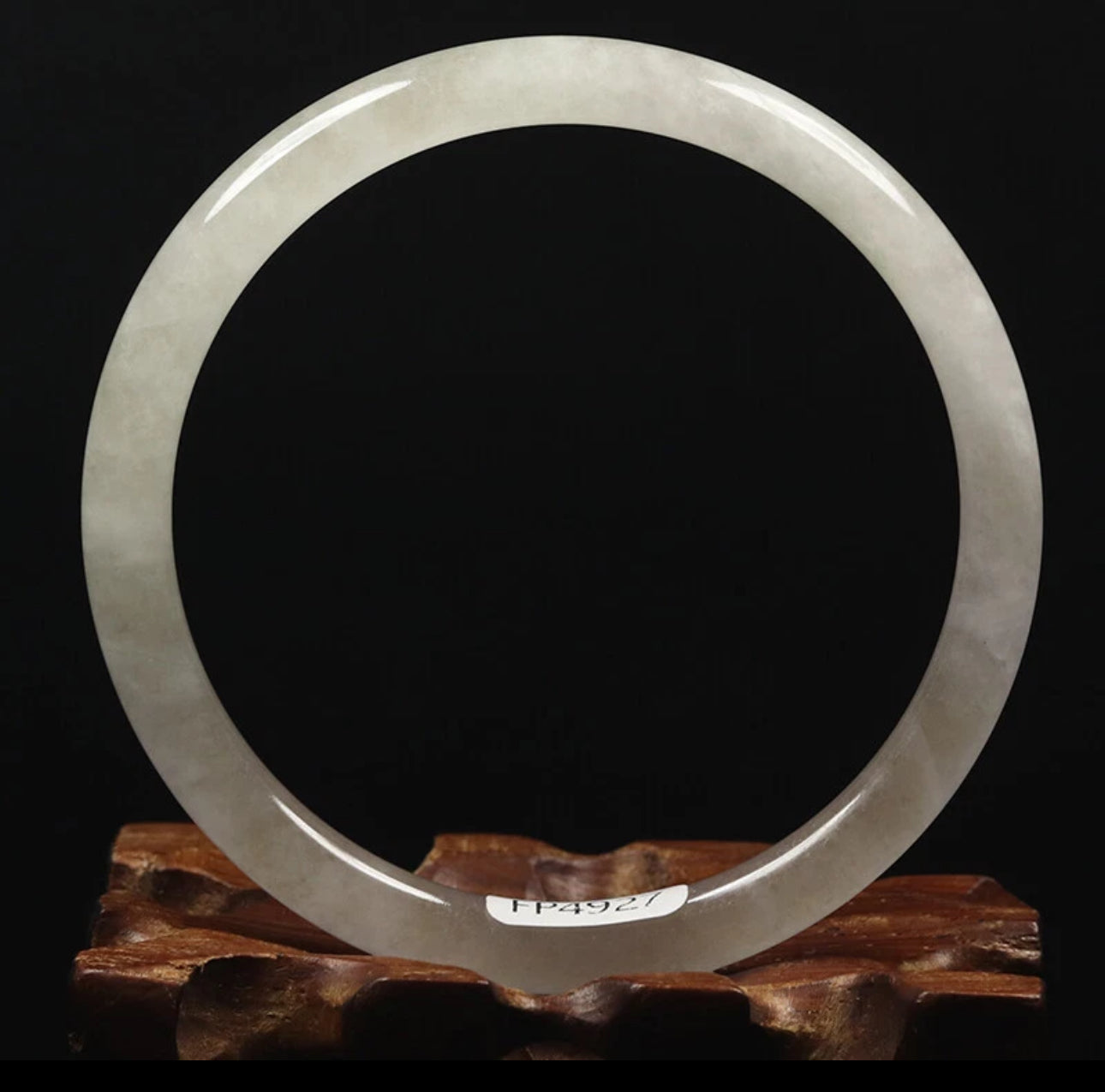 VINTAGE Medium Jadeite White/Green Jade Bangle Size 59 mm Round Princess Cut D907