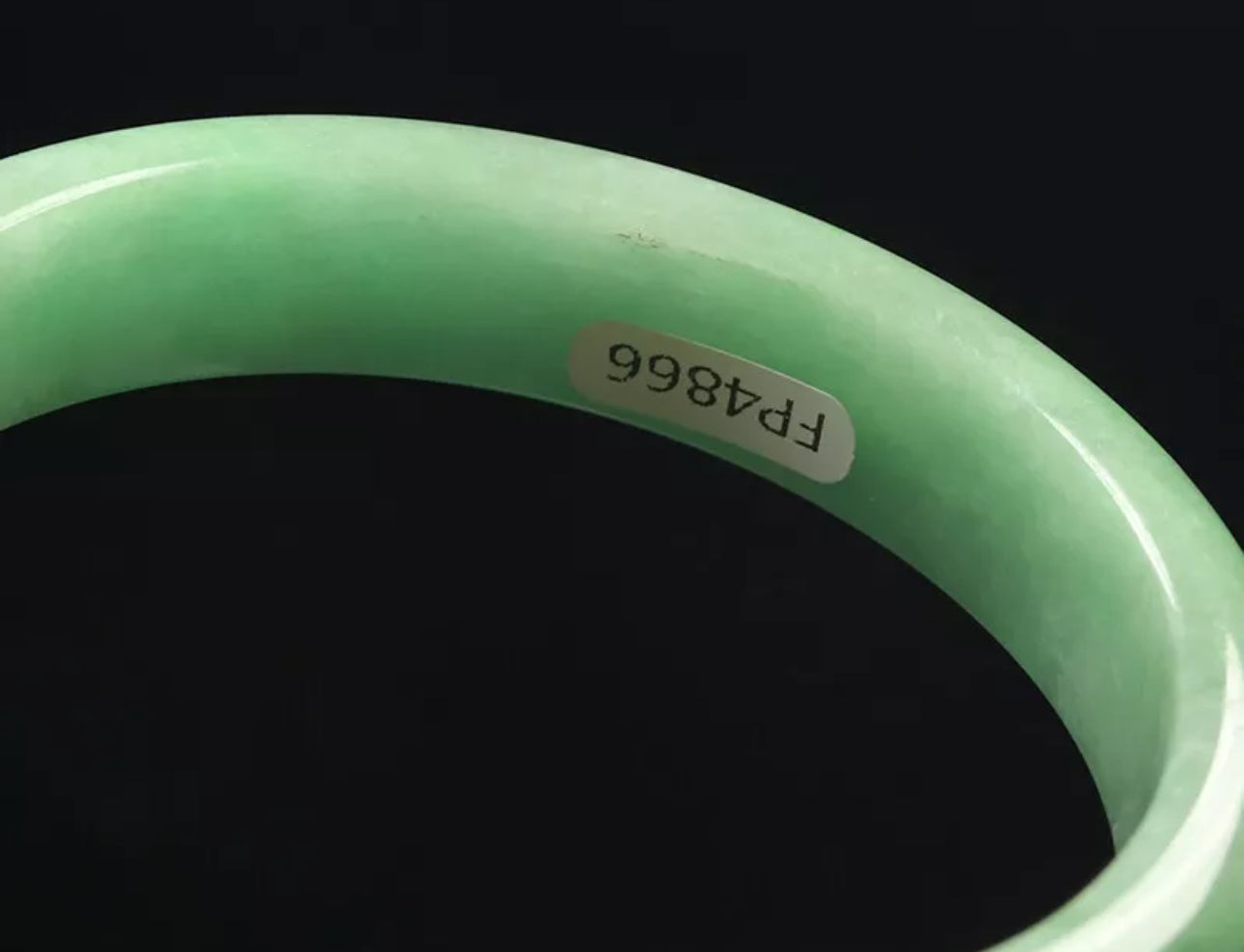 VINTAGE Large Jadeite Green Jade Bangle Size 60mm Y785 - JazzyJewelbyAmina 