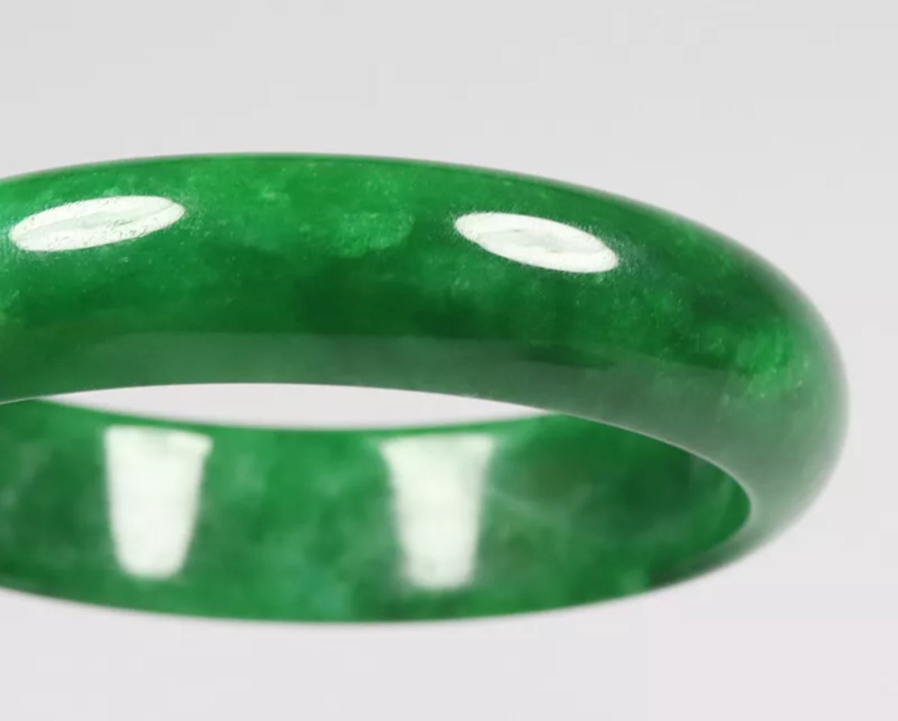 VINTAGE Medium Jadeite Green Jade Bangle Size 59mm A179 Emerald Green Jade! - JazzyJewelbyAmina 