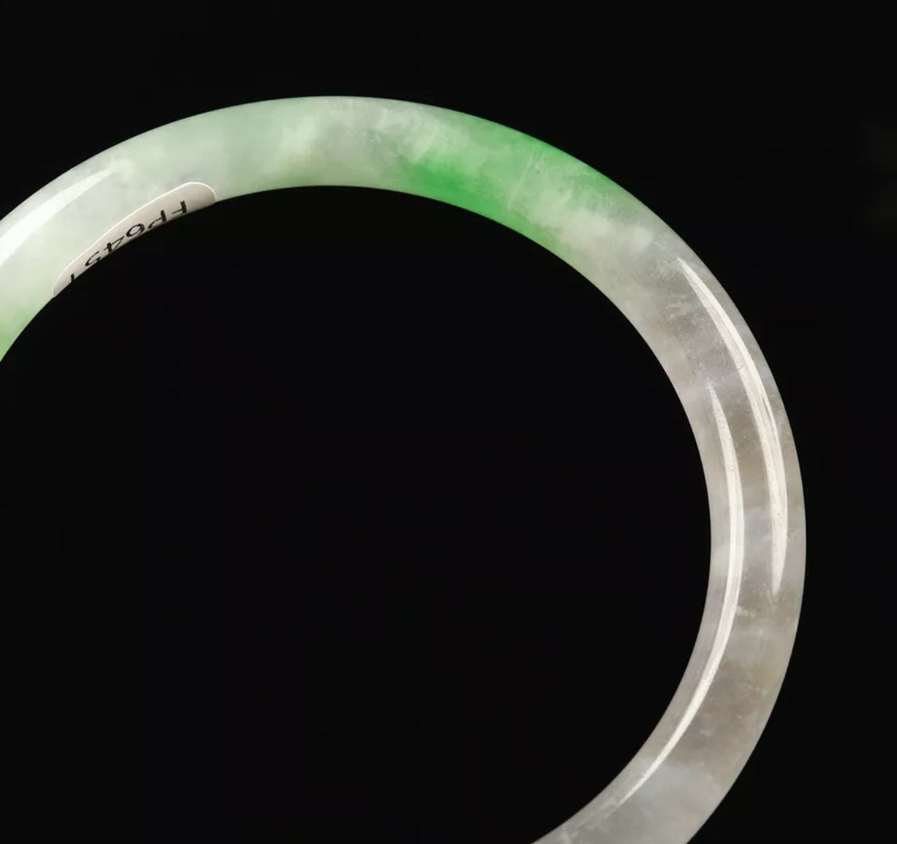 VINTAGE Medium Jadeite Green Icy Jade Bangle Size 57mm Round Princess Thin Cut S451 - JazzyJewelbyAmina 