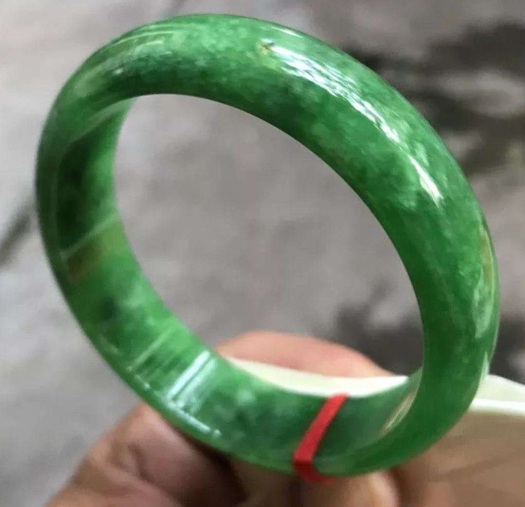 VINTAGE Large Jadeite Green Jade Bangle Size 60mm Emerald Green Jade D - JazzyJewelbyAmina 