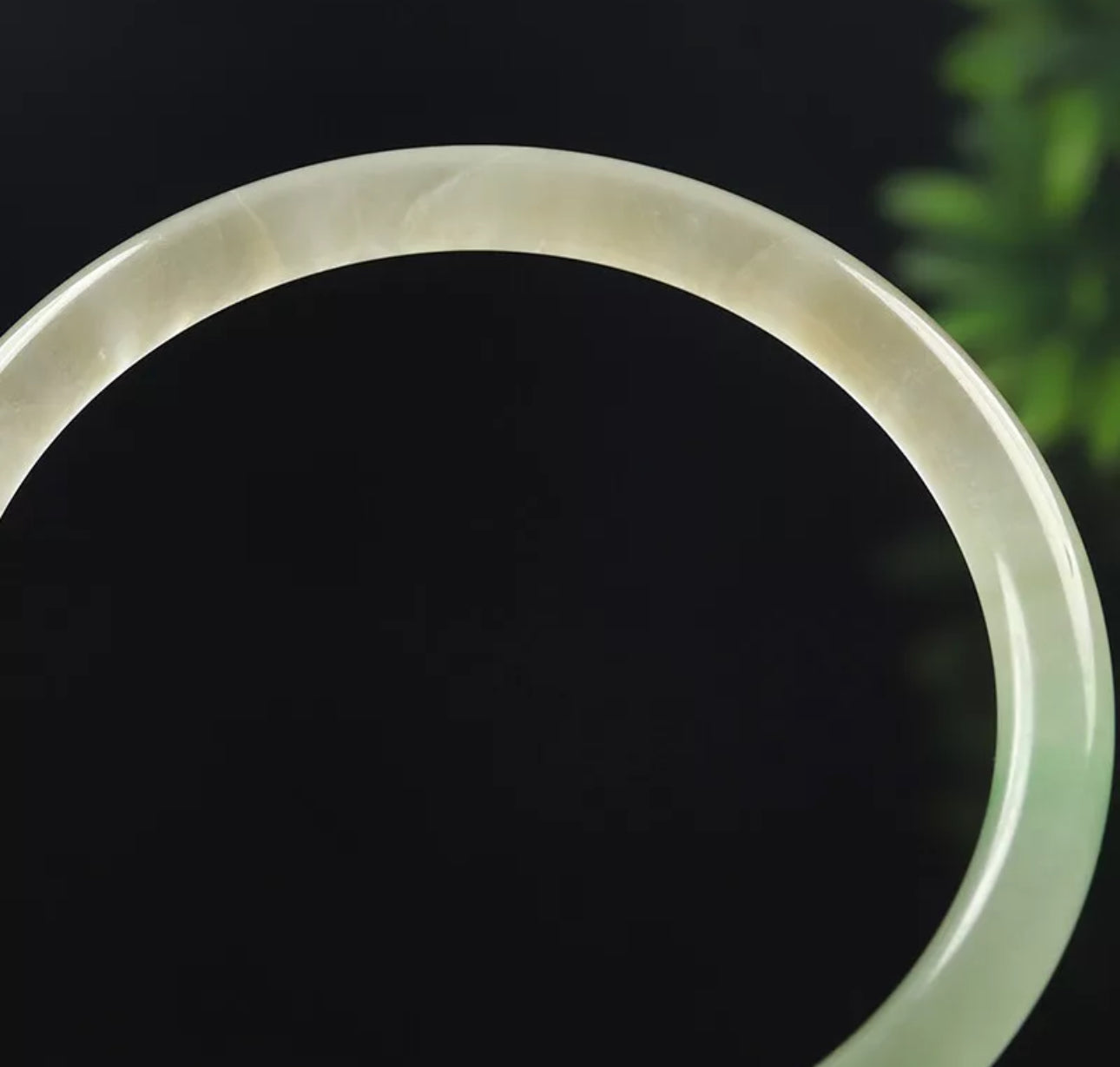 VINTAGE Medium Jadeite Icy Green Jade Bangle Size 5mm A23 - JazzyJewelbyAmina 