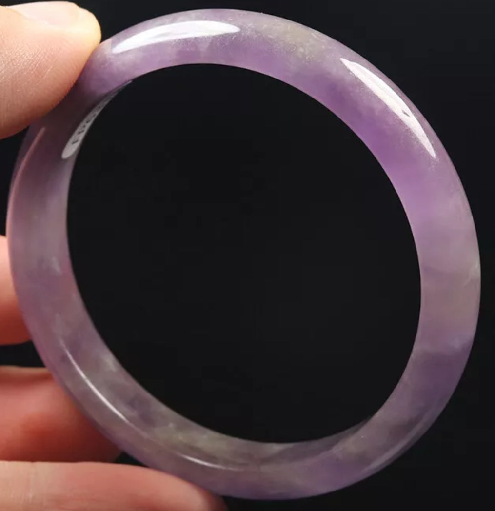 VINTAGE Small Jade Lavender Bangle Size 56mm O687 - JazzyJewelbyAmina 