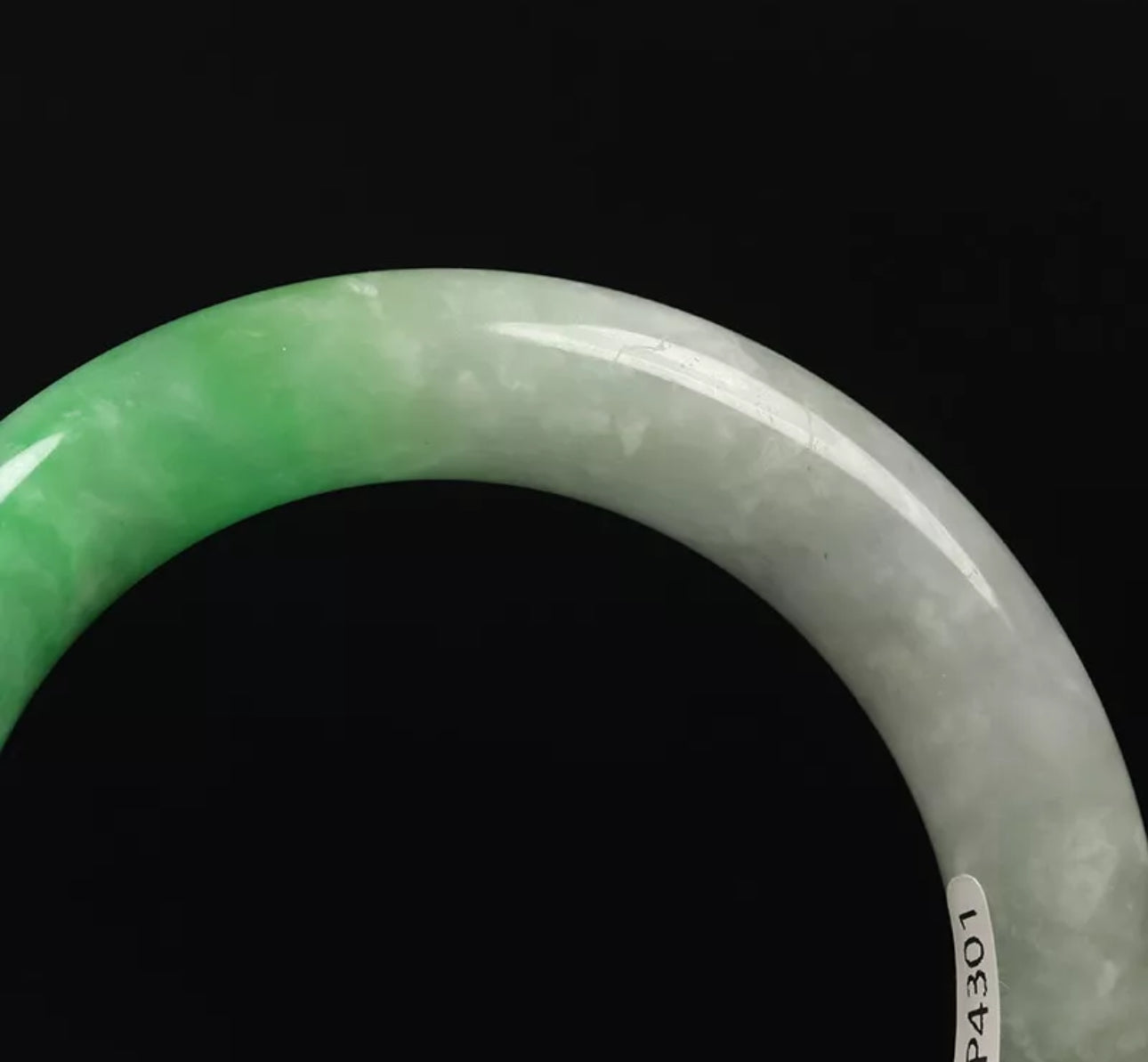 VINTAGE Medium Jadeite Green Jade Bangle Size 59mm Round Princess Cut D655 - JazzyJewelbyAmina 