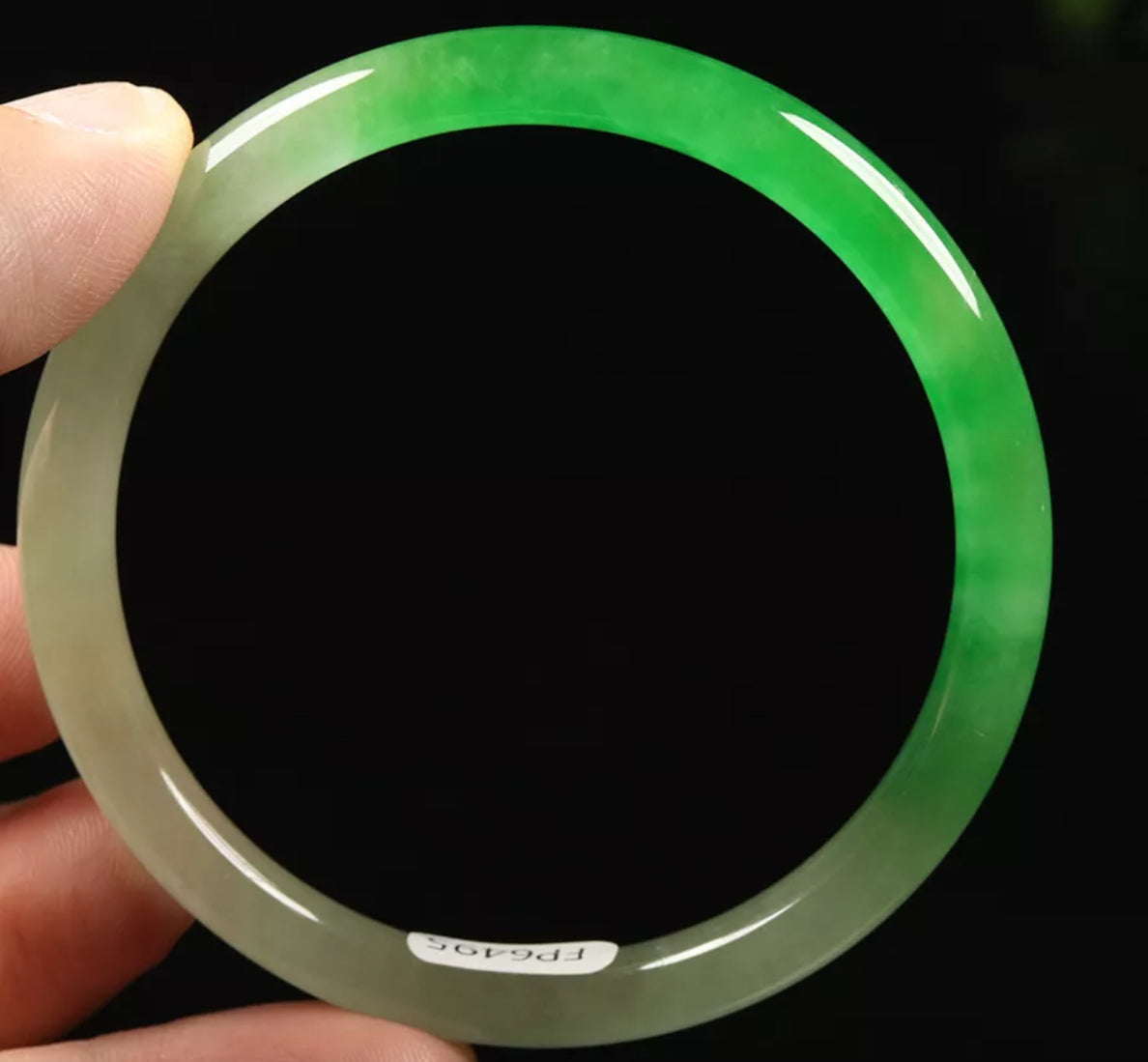 VINTAGE Medium Jadeite Green Jade Bangle Size 59mm Ombré Round Princess Cut G43 - JazzyJewelbyAmina 