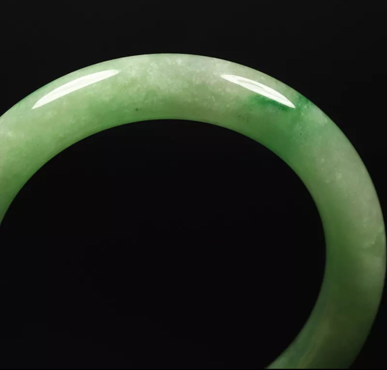 VINTAGE Medium Jadeite Green Jade Bangle Size 59mm D357 - JazzyJewelbyAmina 