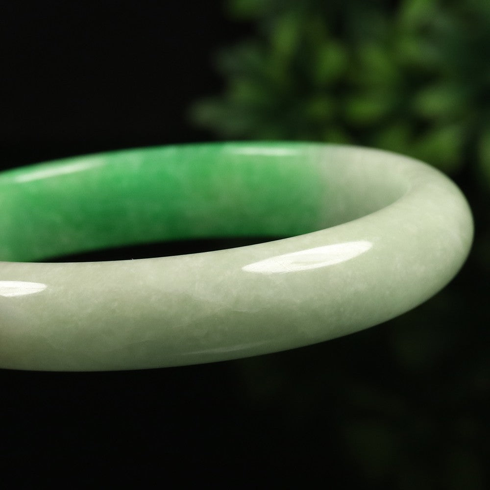 VINTAGE Large Jadeite Green Jade Bangle Size 61mm F925 - JazzyJewelbyAmina 