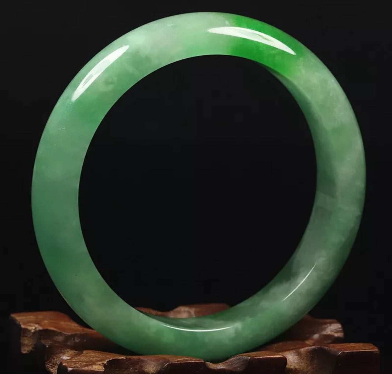 VINTAGE Medium Jadeite Green Jade Bangle Size 59 Pop Green! O629 - JazzyJewelbyAmina 