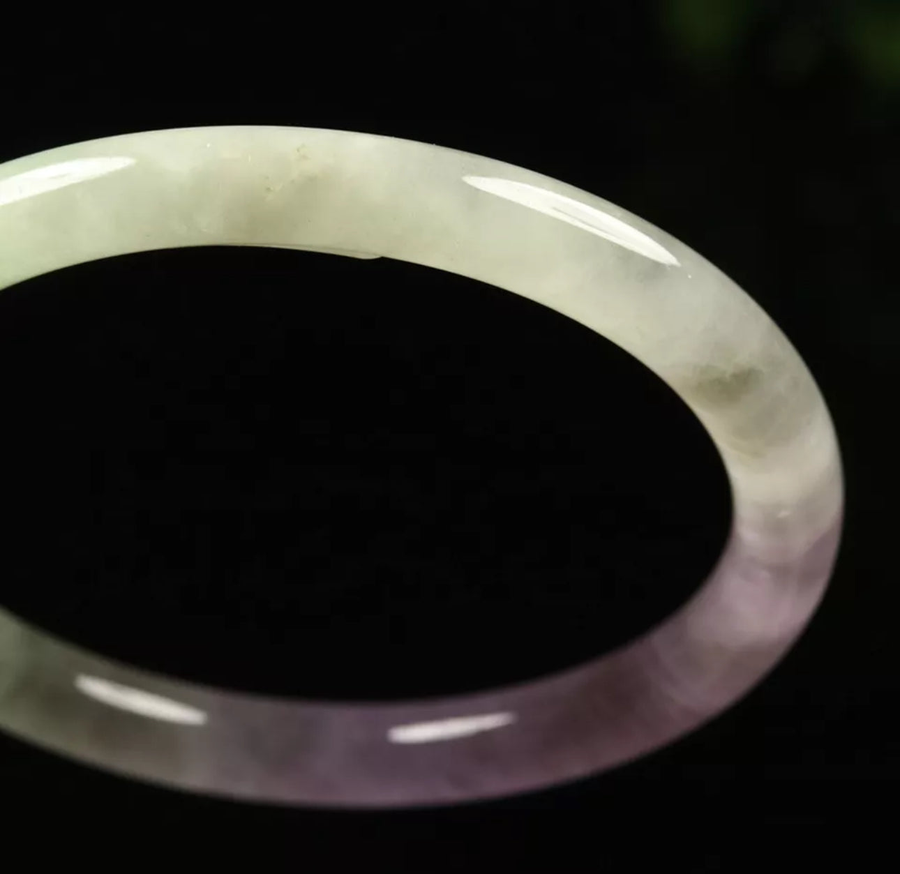 VINTAGE Small Jadeite Green/Lavender/White Icy Jade Bangle Size 56mm Round Princess Cut G041 - JazzyJewelbyAmina 