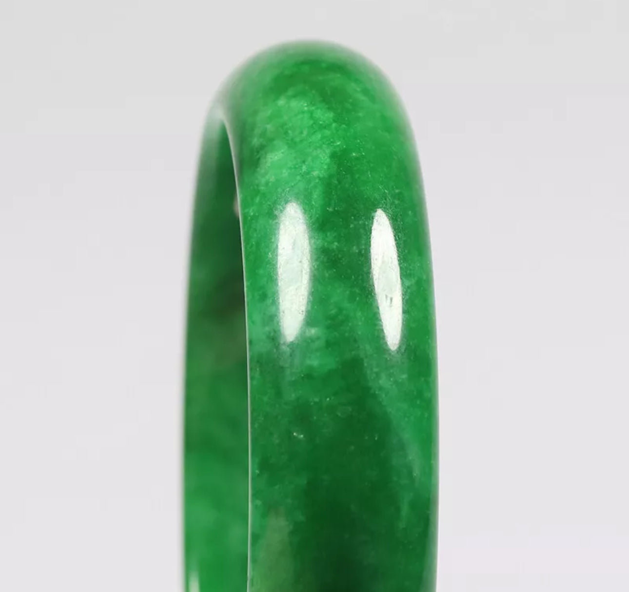 VINTAGE Medium Jadeite Green Jade Bangle Size 59mm A179 Emerald Green Jade! - JazzyJewelbyAmina 