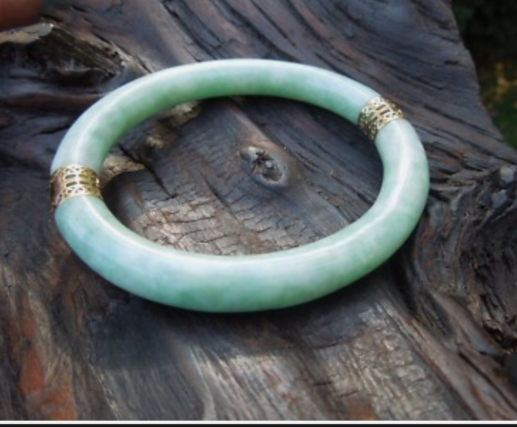VINTAGE Vtg 14K Yellow Gold Hinge Jade Bangle 7"Fine Jade Piece