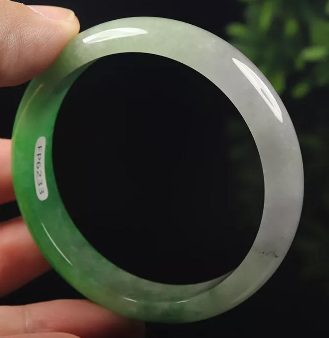 VINTAGE Small Jadeite Light Lavender Jade Bangle Size 56mm Unique Jade Piece! A519 - JazzyJewelbyAmina 