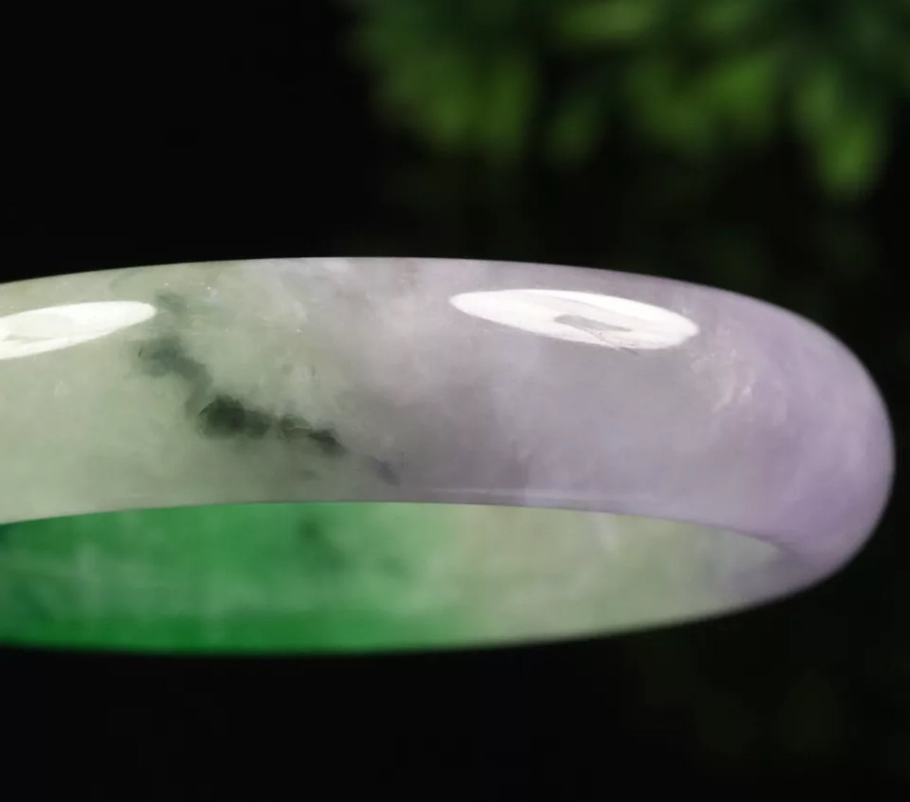 VINTAGE Large Jadeite Green/Lavender Jade Bangle Size 60mm N613 - JazzyJewelbyAmina 
