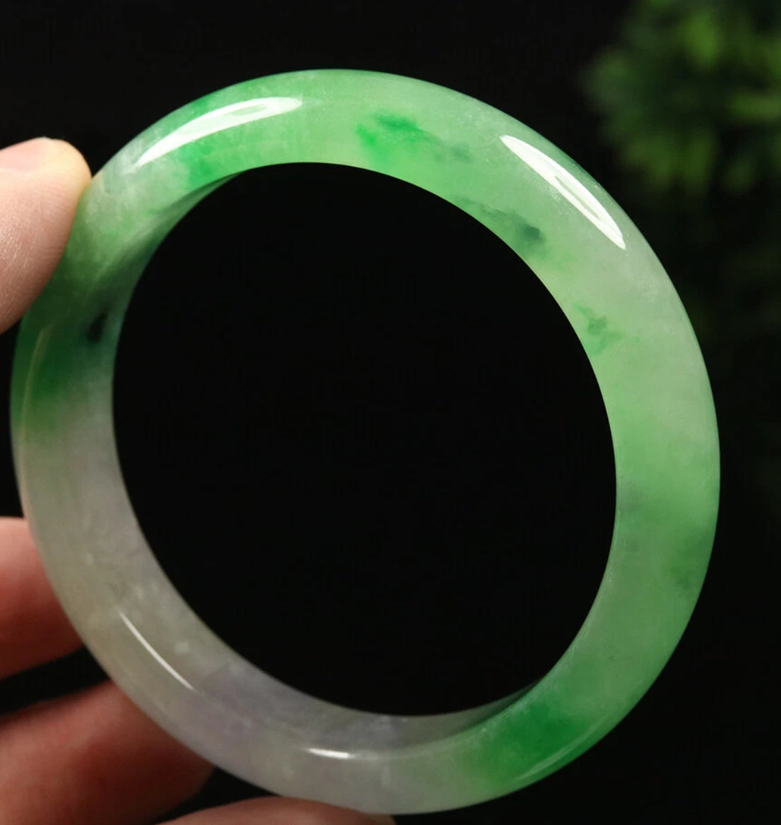 VINTAGE Medium Jadeite Green Lavender Icy Jade Bangle Size 59mm U653