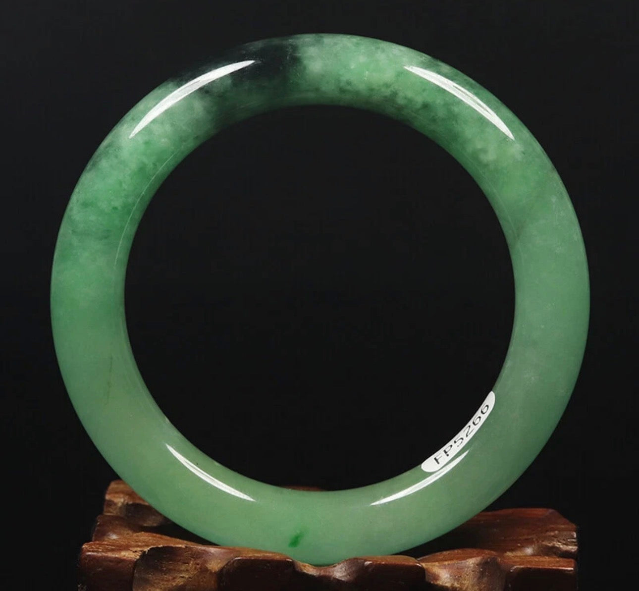 VINTAGE Small Jadeite Emerald Green Jade Bangle Size 56mm Round Princess Cut U585