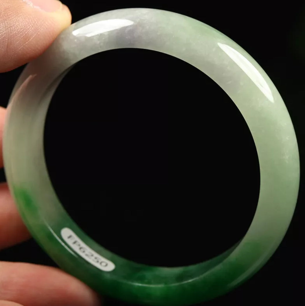 VINTAGE XS Jadeite Green Jade Bangle Size 54mm D553 - JazzyJewelbyAmina 