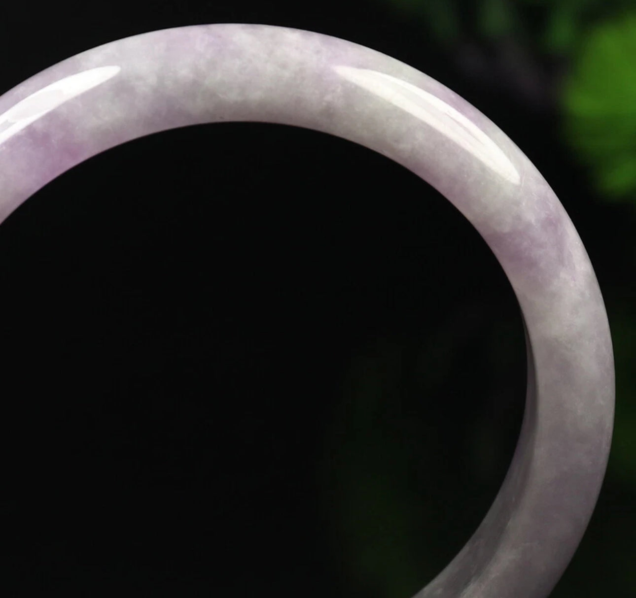 VINTAGE Medium Jadeite Lavender Jade Bangle from Myanmar Size 57mm U707