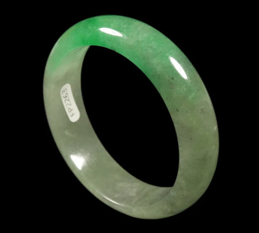 VINTAGE Medium Jadeite Green/White Jade Bangle Size 57mm N491 - JazzyJewelbyAmina 