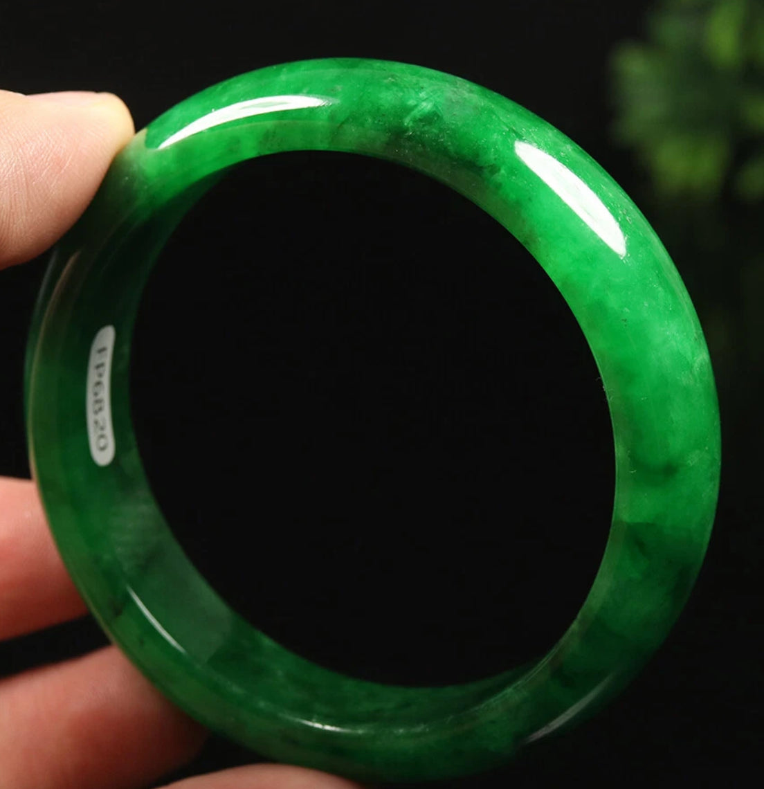 VINTAGE Medium Jadeite Green Jade Bangle Size 59mm Emerald Green! A693 - JazzyJewelbyAmina 