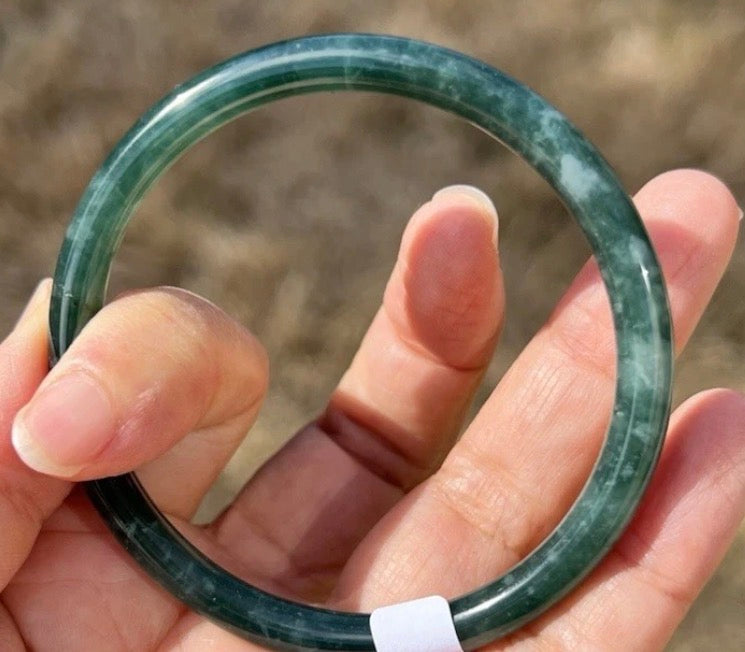 VINTAGE Small Jadeite Green Jade Bangle - Round Princess Cut - from Guatemala Size 55mm M885 - JazzyJewelbyAmina 