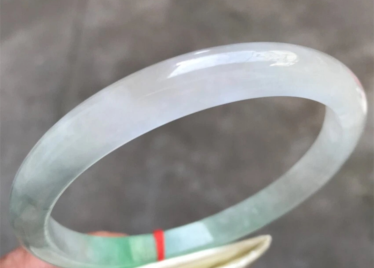 VINTAGE XXL Jadeite Green Icy Jade Bangle Size 66.8 MM Thin Round Bangle U629 - JazzyJewelbyAmina 