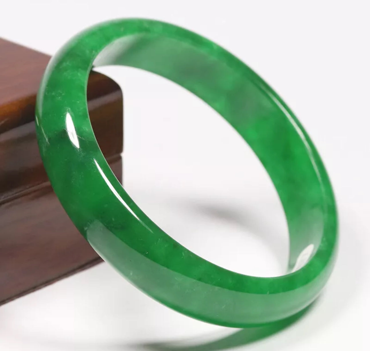 VINTAGE Medium Jadeite Green Jade Bangle Size 58mm A207 Bright Emerald Green! - JazzyJewelbyAmina 