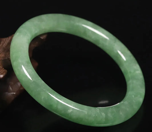 VINTAGE Small Jadeite Green Jade Bangle Round Princess Cut Size 55mm Y395 - JazzyJewelbyAmina 