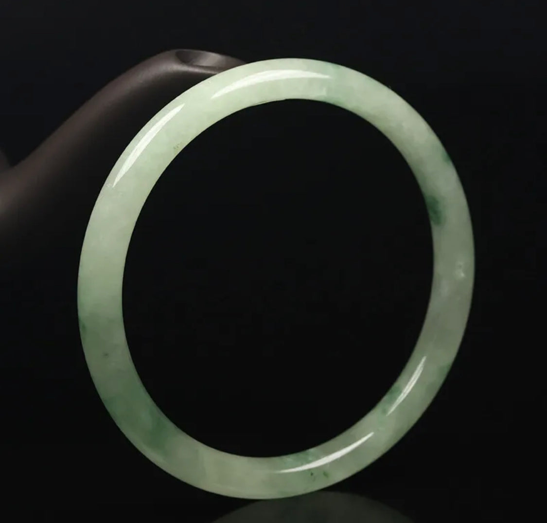 VINTAGE Medium Jadeite Green Jade Bangle Round Princess Cut Size 59mm F183 - JazzyJewelbyAmina 
