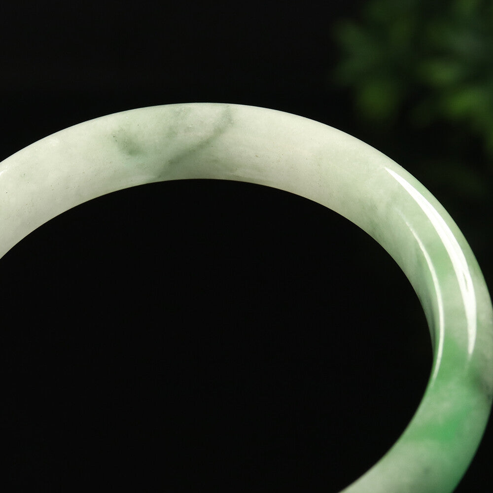 VINTAGE Small Jadeite Green/White Jade Bangle Size 55mm D281 - JazzyJewelbyAmina 