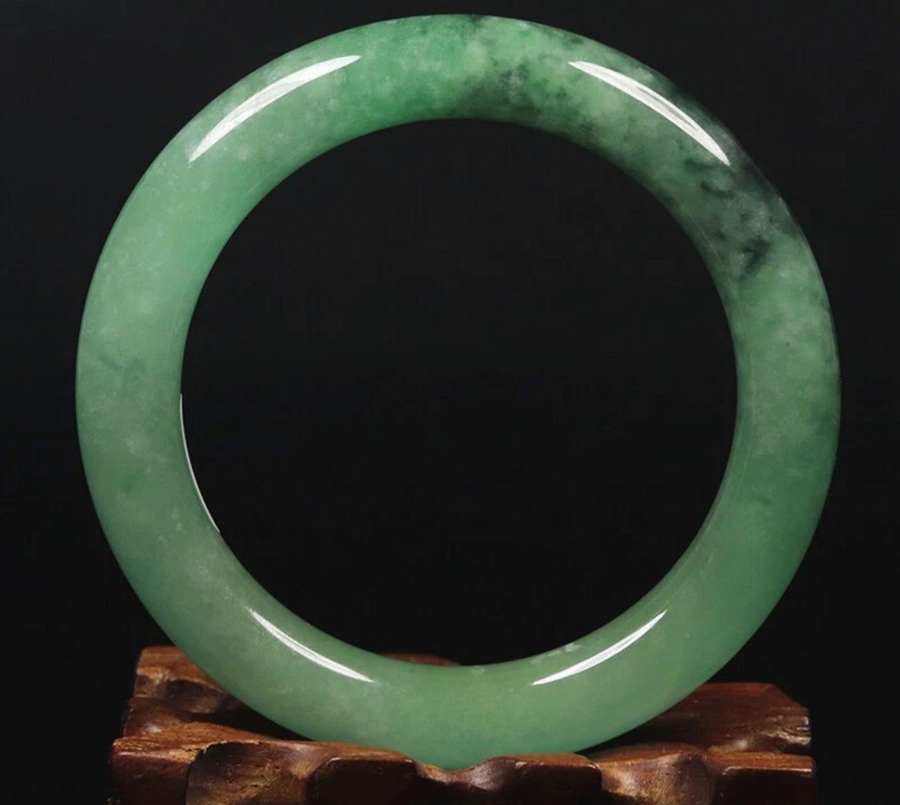 VINTAGE Small Jadeite Emerald Green Jade Bangle Size 56mm Round Princess Cut U585