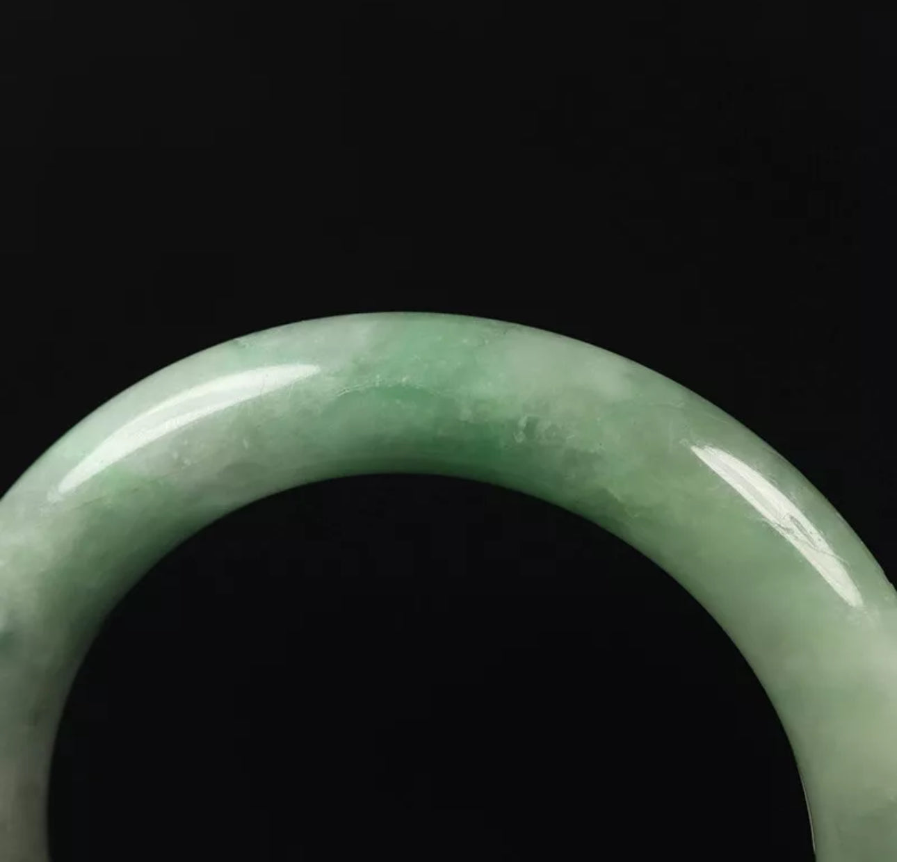VINTAGE Large Jadeite Green Jade Bangle Size 60mm Round Princess Chunky Cut Y145 - JazzyJewelbyAmina 