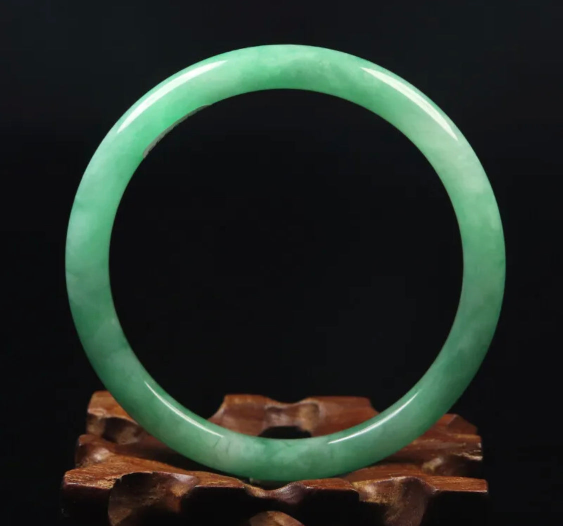 VINTAGE Large Jadeite Green Jade Bangle Round Princess Cut Size 60mm F759 - JazzyJewelbyAmina 