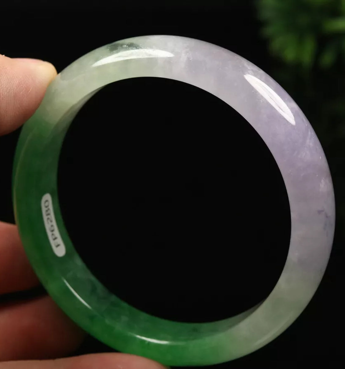 VINTAGE Large Jadeite Green/Lavender Jade Bangle Size 60mm N613 - JazzyJewelbyAmina 