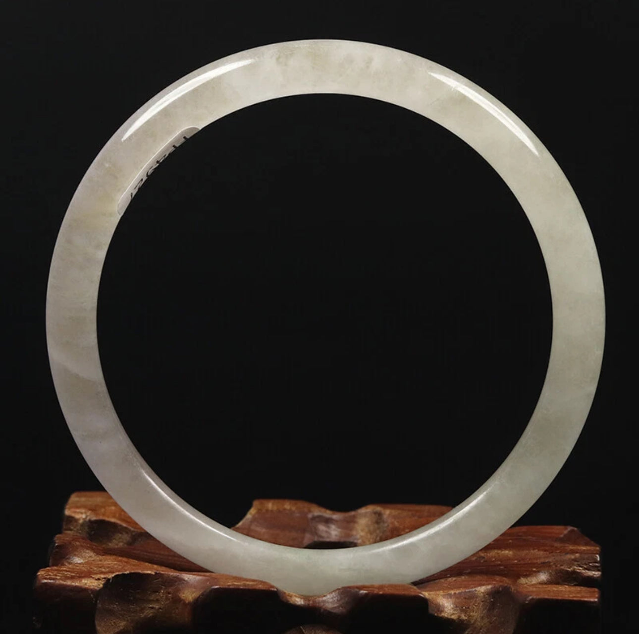 VINTAGE Medium Jadeite White/Green Jade Bangle Size 59 mm Round Princess Cut D907