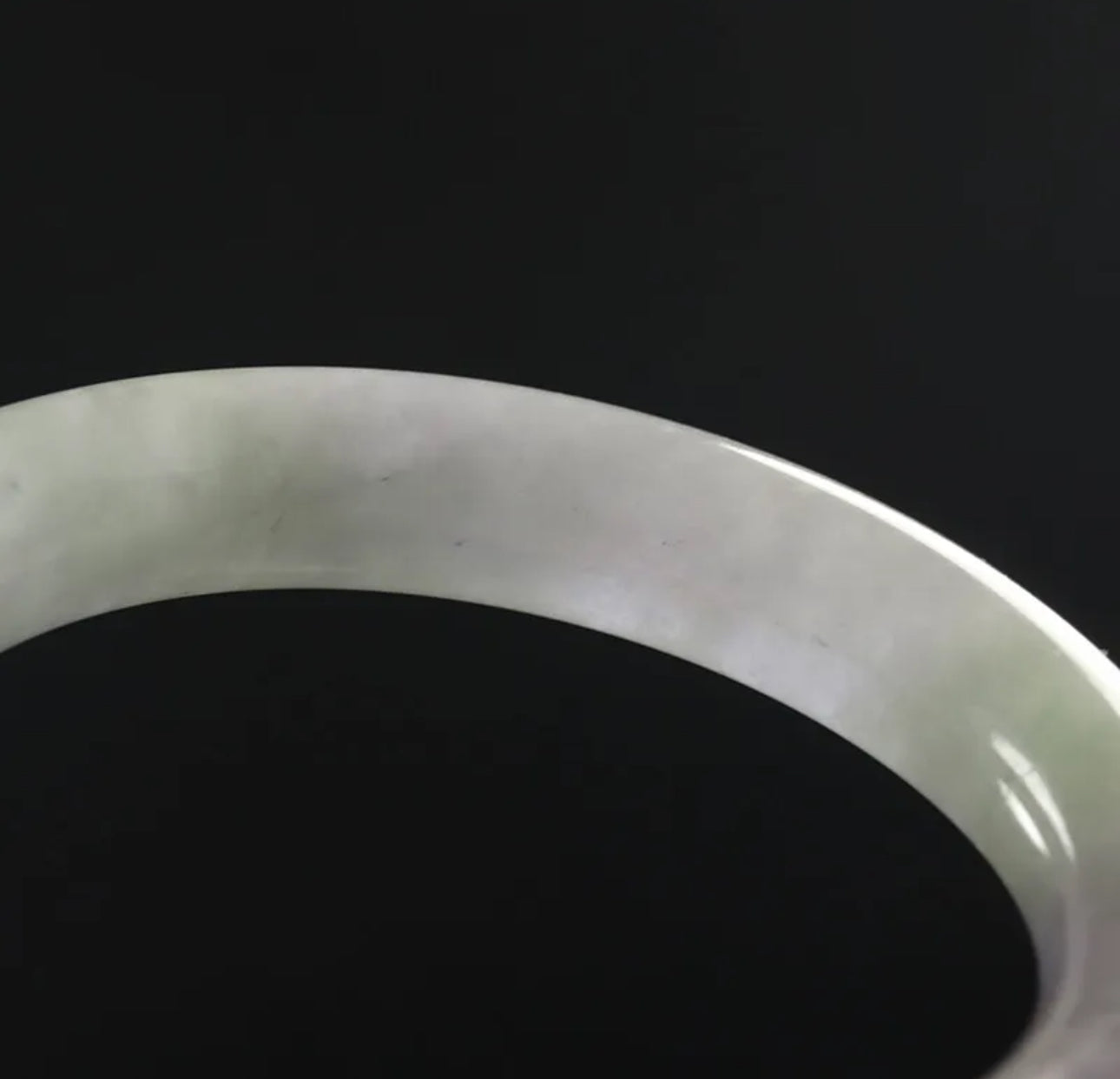 VINTAGE Small Jade Green Jade Bangle Size 56mm Round Princess Cut Chunky A661 - JazzyJewelbyAmina 