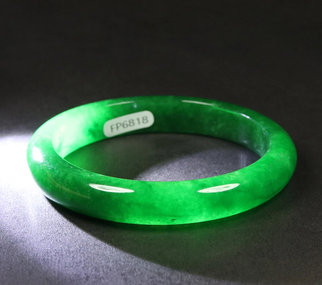 VINTAGE Medium Jadeite Green Jade Bangle Size 57MM S689