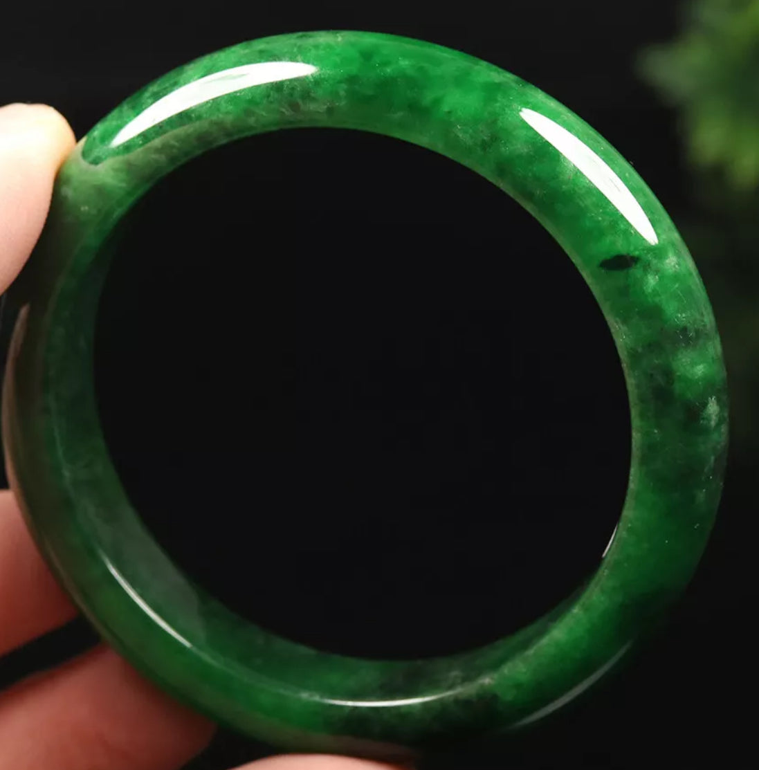 VINTAGE Medium Jadeite Green Jade Bangle Size 58mm Emerald Green Jade Y637