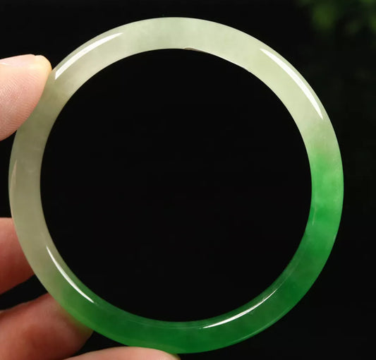 VINTAGE Medium Jadeite Green Jade Bangle Size 59mm Ombré Round Princess Cut G43 - JazzyJewelbyAmina 