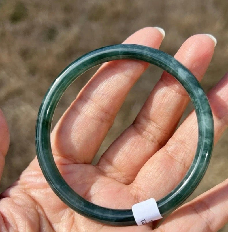 VINTAGE Small Jadeite Green Jade Bangle - Round Princess Cut - from Guatemala Size 55mm M885 - JazzyJewelbyAmina 