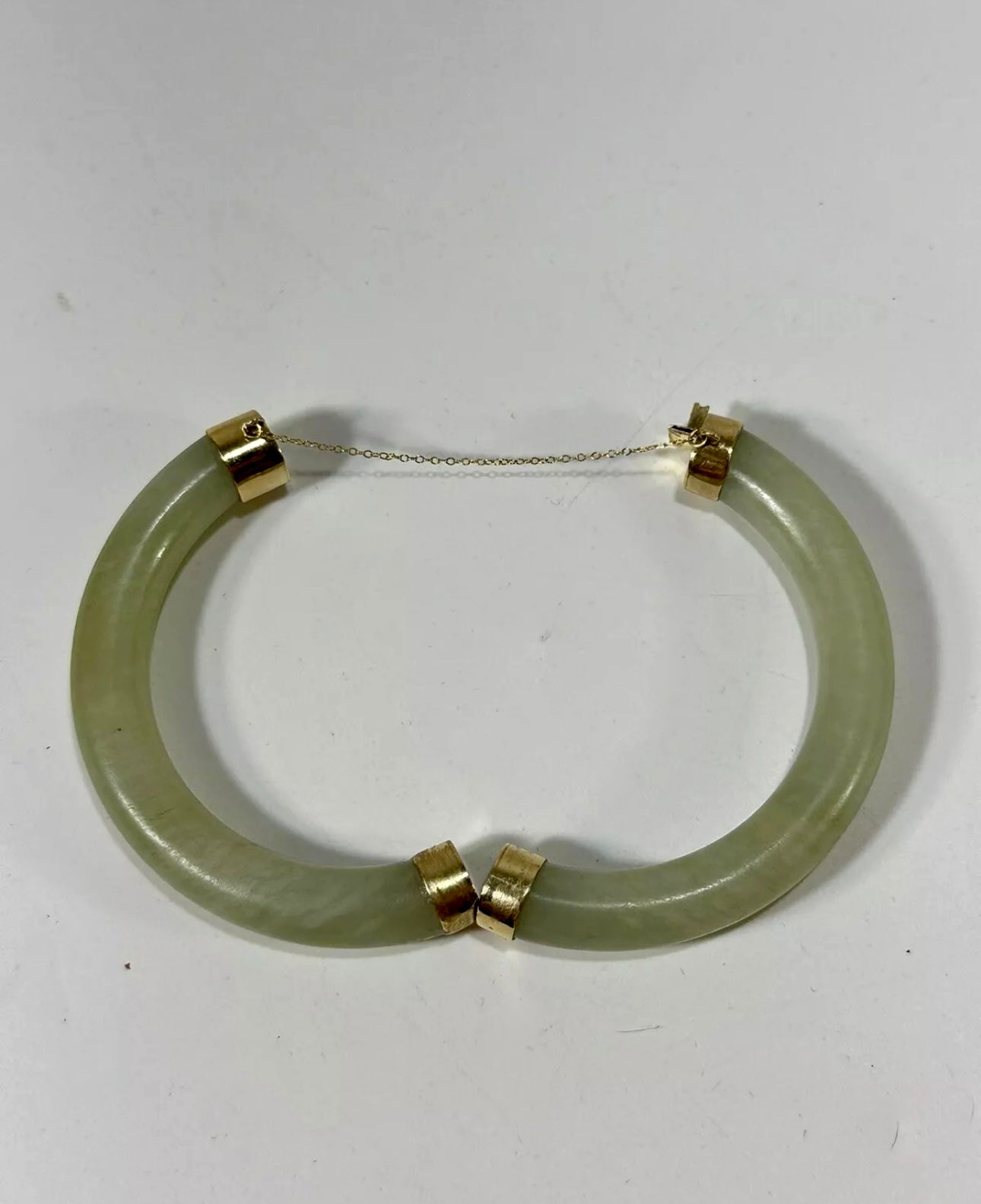 VINTAGE 14k Gold Hinged Jade Bangle w/ Safety Chain - JazzyJewelbyAmina 